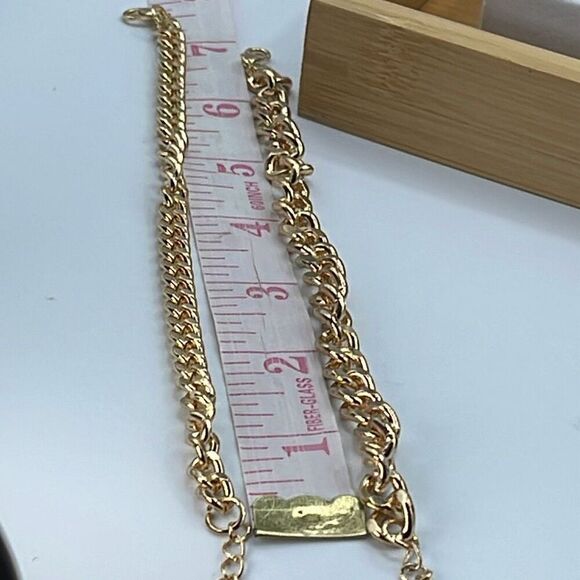 Two gold colored chains approximately 7 and 7.5” long - Picture 4 of 6